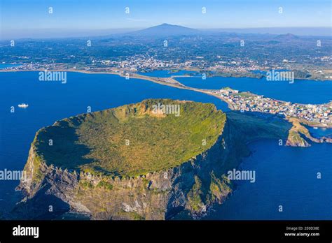 Seongsan Ilchulbong Peak -  A Majestic Sunrise Spectacle on Jeju Island!